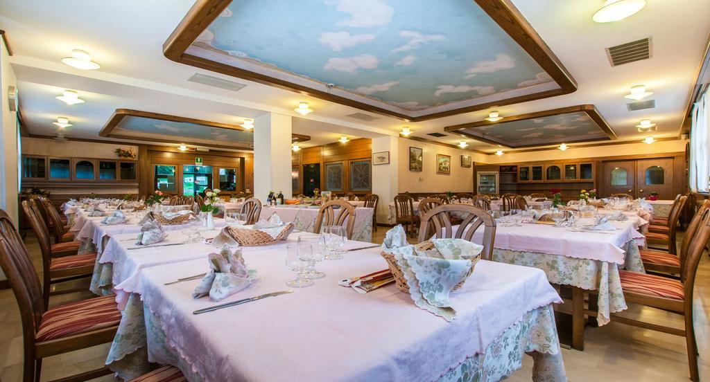Albergo Sayonara Comano Terme Exterior foto