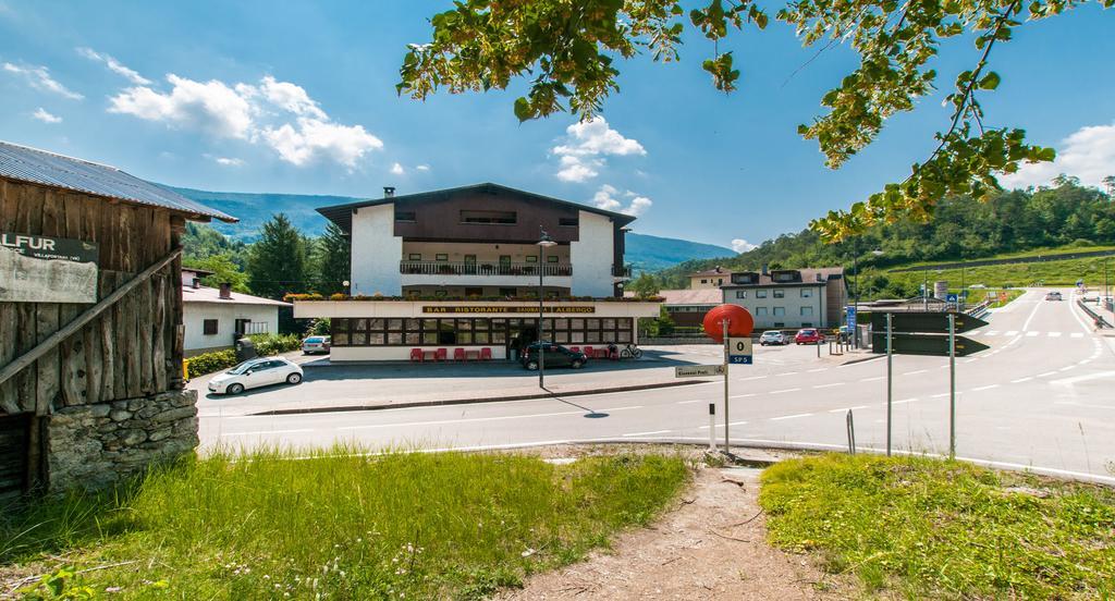 Albergo Sayonara Comano Terme Exterior foto